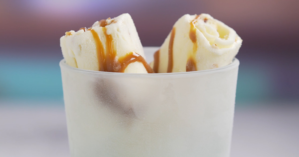 cinnamon rolled ice cream cinnabon 39 s rolled ice cream window gift card